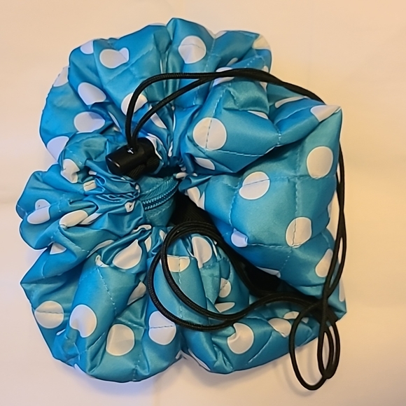 LayNGo Rollup Makeup Bag - Picture 2 of 4